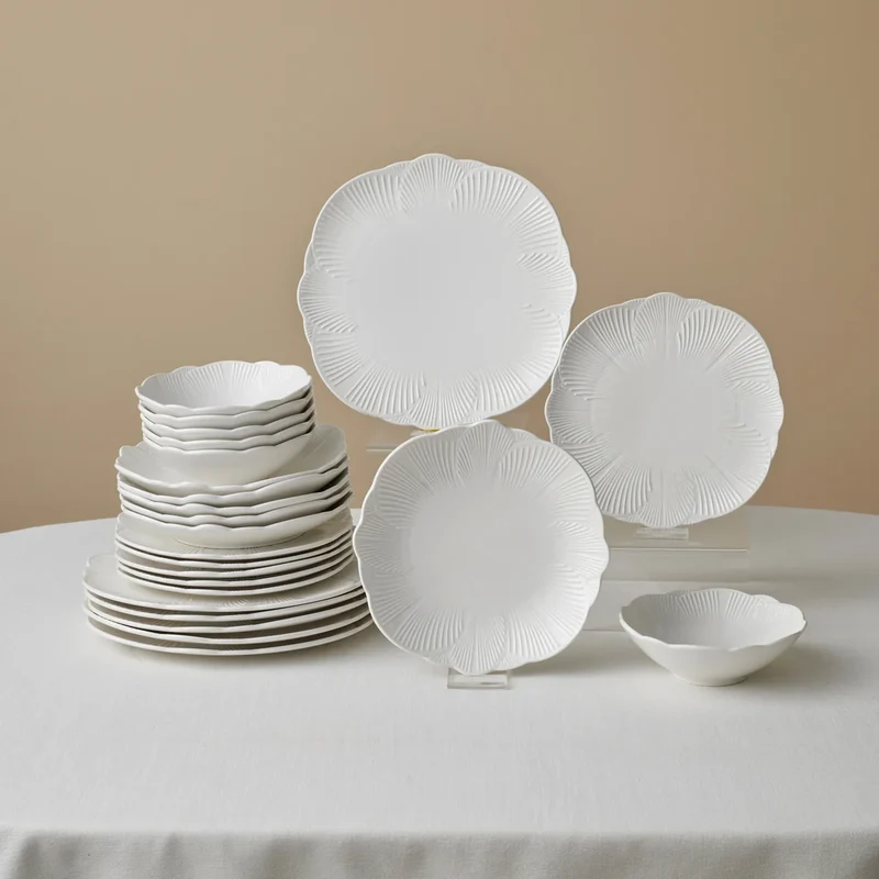 Karaca Bloom 6 Kişilik 24 Parça Bone China Yemek Takımı, Beyaz
