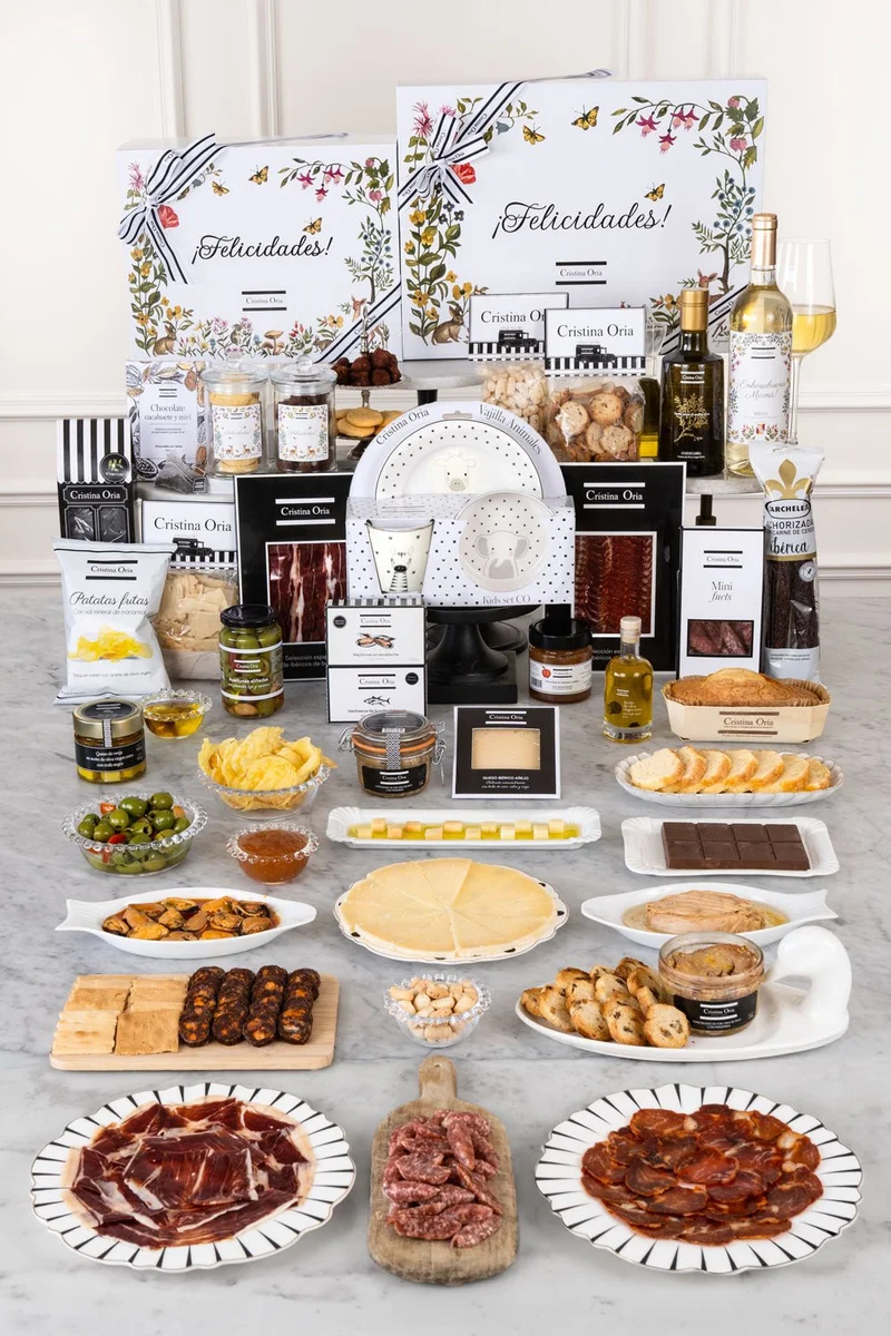 Caja Recién Mamá Festín Gourmet & Vajilla Infantil CO