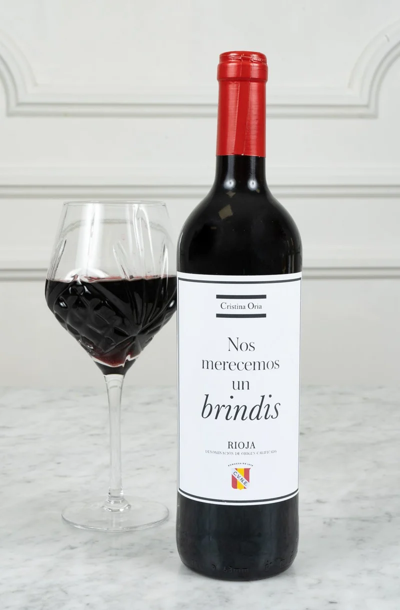 Vino Cune Rioja Crianza "Nos Merecemos Un Brindis"