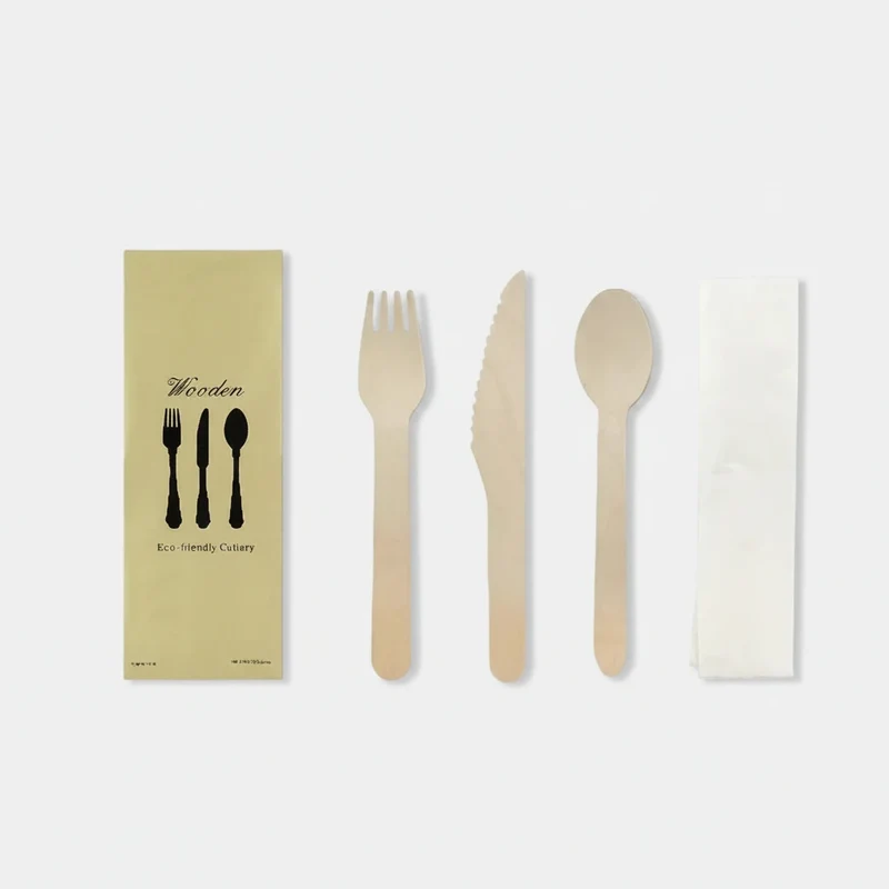 Kit cubiertos de madera 15.5 cm + Servilleta en funda kraft - 250 Uds.
