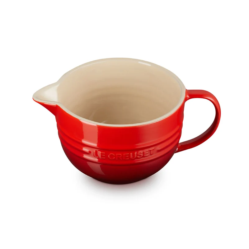 Bol cerámico con asa y pico vertedor de Le Creuset