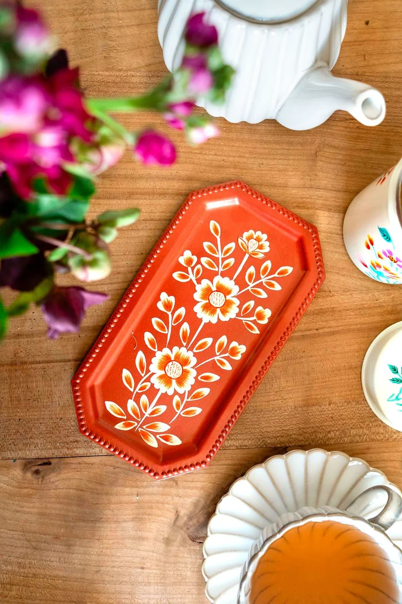 Bandeja Pequeña Rectangular Teja Con Flores Blancas Pintadas