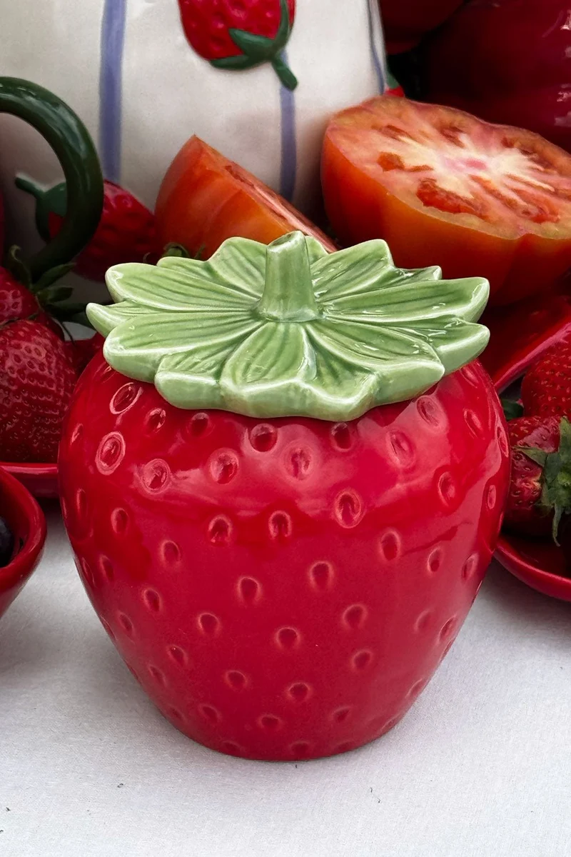 Recipiente Con Tapa Diseño Fresa Grande