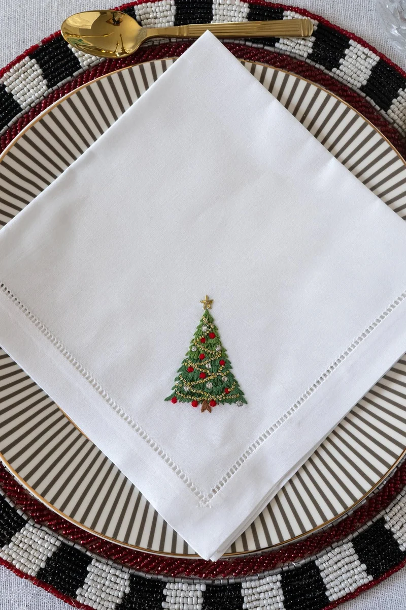 Servilleta Bordada A Mano Con Diseño De Árbol De Navidad