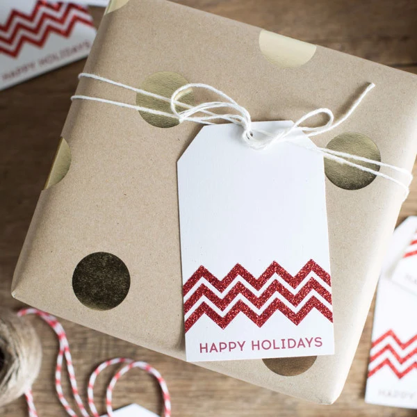 Holiday tags. Etiquetas