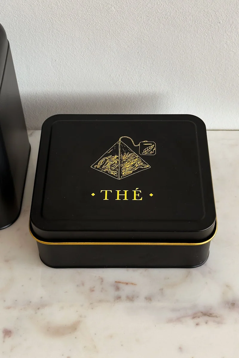 Caja Metálica Negra Con Ilustración Dorada Para Té