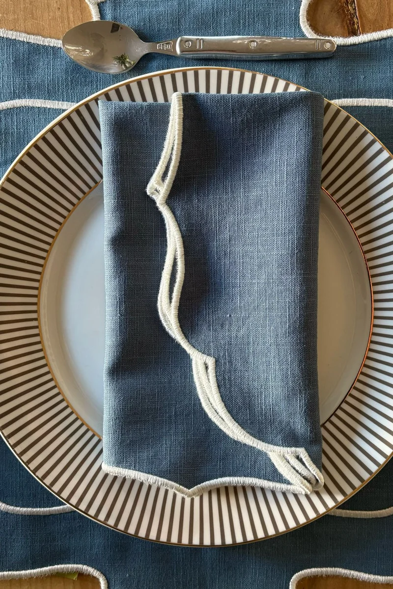 Servilleta Con Diseño De Blonda