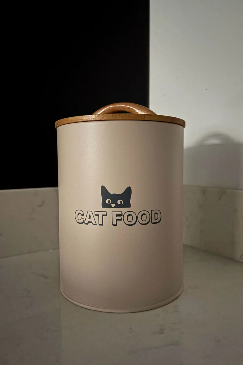 Bote de Comida para Gatos de Metal con Tapa Bambú
