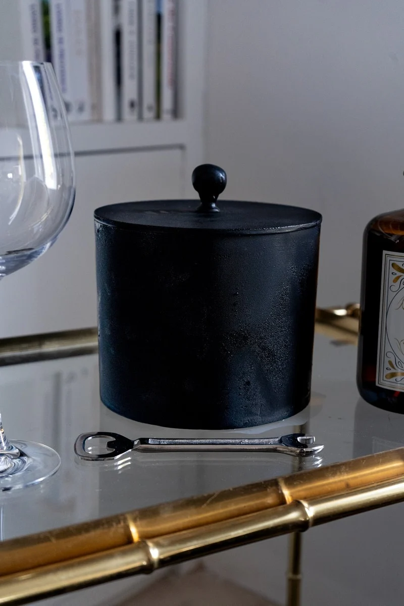 Cubitera Negra Con Tapa Pequeña