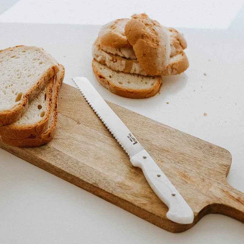 Cuchillo de pan Pallarès de acero inoxidable con mango de nácar