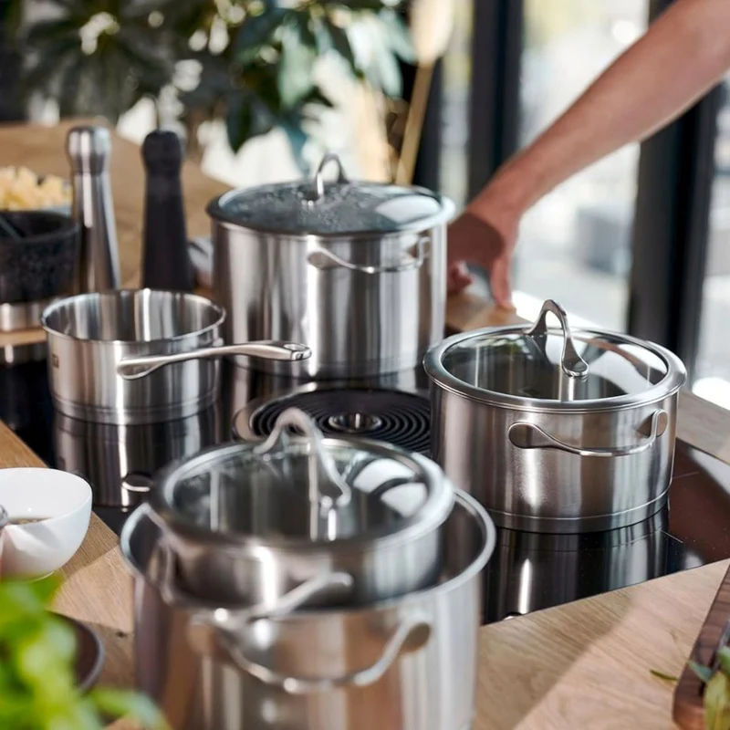 Batería de cocina de 5 piezas inox Essence Zwilling