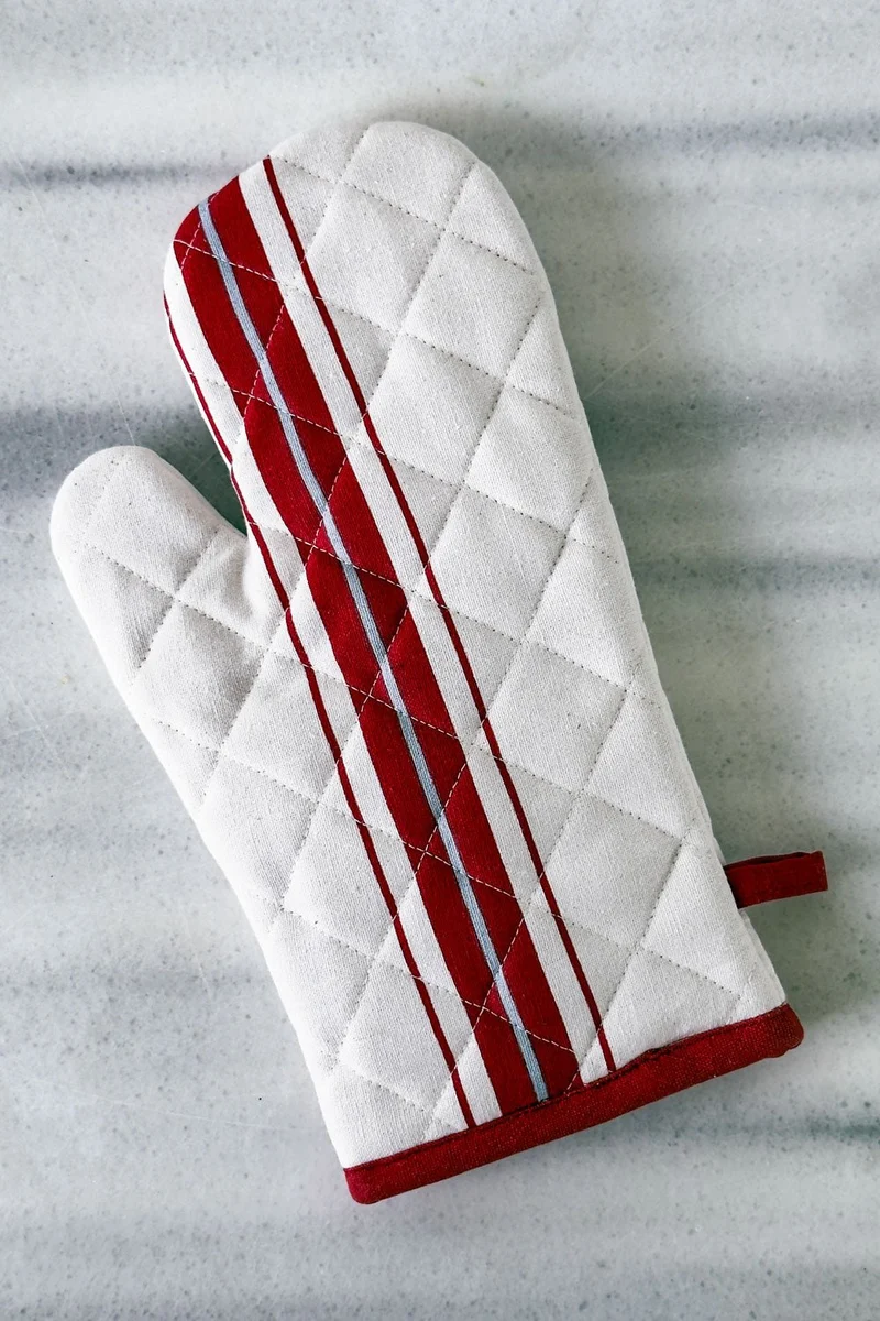 Manopla Cocotte Rayas Rojas