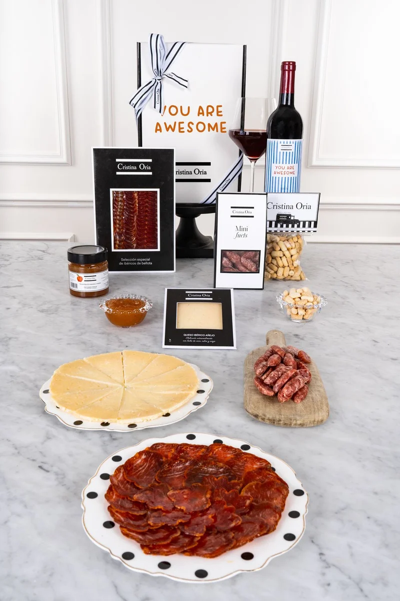 Caja Picoteo Gourmet "You Are Awesome"