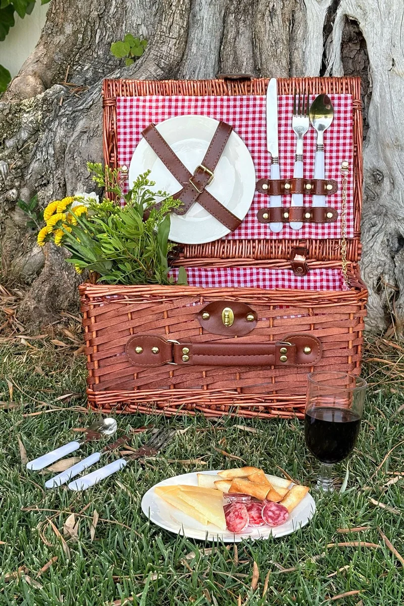 Cesta De Picnic Para 2 Personas Cuadros Rojos Y Blancos